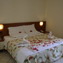 Hotel Residence Domus Санта-Мария-дель-Чедро сейф в номере