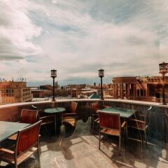 Отель Golden Palace Hotel Yerevan Армения, Ереван - отзывы, цены и фото номеров - забронировать отель Golden Palace Hotel Yerevan онлайн гостиничный бар