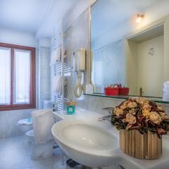 Hotel Al Sole Венеция ванная фото 2