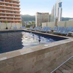 Отель One Acapulco Costera бассейн