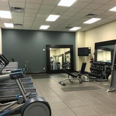 Отель Hilton Minneapolis Bloomington Блумингтон фитнесс-зал