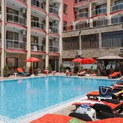 Отель Alexandra Hotel Болгария, Свети Влас - отзывы, цены и фото номеров - забронировать отель Alexandra Hotel онлайн бассейн фото 3