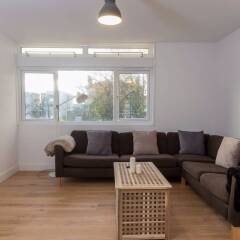 Отель 2 Bedroom Apartment near Clapham Common Sleeps 4 Великобритания, Лондон - отзывы, цены и фото номеров - забронировать отель 2 Bedroom Apartment near Clapham Common Sleeps 4 онлайн комната для гостей фото 5
