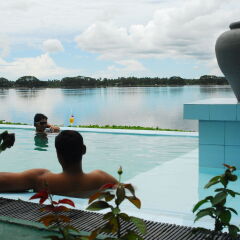 Отель Oak Ray Lake Resort фитнесс-зал