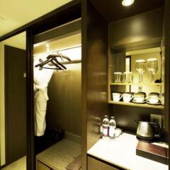 Отель Royal Hotel Seoul Южная Корея, Сеул - отзывы, цены и фото номеров - забронировать отель Royal Hotel Seoul онлайн сейф в номере