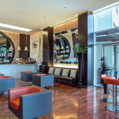 Отель Centro Sharjah - by Rotana Шарджа гостиничный бар