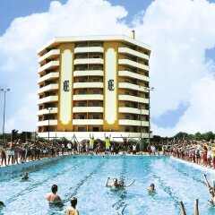 Отель Residence Eurhotel Монтезильвано бассейн