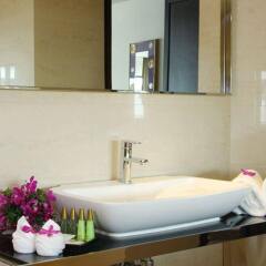 Hotel Mermaid Bangkok Бангкок ванная