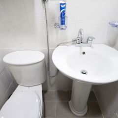Отель DH myeongdong guesthouse ванная фото 2