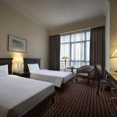 Отель Berjaya Penang Hotel Малайзия, Пенанг - 1 отзыв об отеле, цены и фото номеров - забронировать отель Berjaya Penang Hotel онлайн комната для гостей фото 2