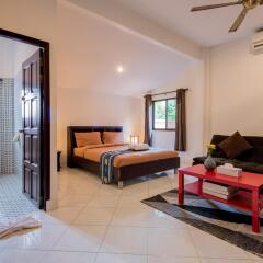 Отель Tananza Resort and Homestay Phuket комната для гостей