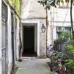 Отель Stunning 1BR in Trastevere by Sonder парковка