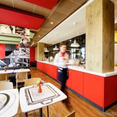 Отель ibis Hotel Hamburg Alster Centrum Германия, Гамбург - отзывы, цены и фото номеров - забронировать отель ibis Hotel Hamburg Alster Centrum онлайн гостиничный бар