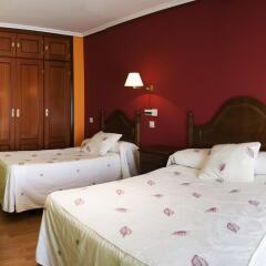 Hotel Rural Tierra de Lobos сейф в номере