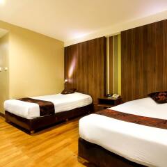 Отель Bally Suite Silom Бангкок комната для гостей фото 4