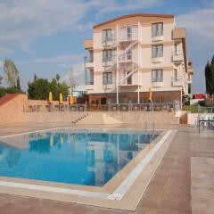 NorthStar Resort & Hotel Bayramoglu Турция, Гебзе - отзывы, цены и фото номеров - забронировать отель NorthStar Resort & Hotel Bayramoglu онлайн бассейн