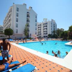 Hotel PYR Marbella бассейн