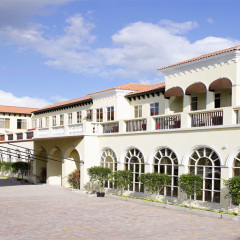 Spanish Court Hotel парковка