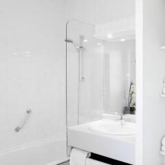 Отель At Home Appart Hotel Франция, Тулуза - отзывы, цены и фото номеров - забронировать отель At Home Appart Hotel онлайн ванная фото 2