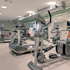 Отель Crowne Plaza Madrid Airport фитнесс-зал