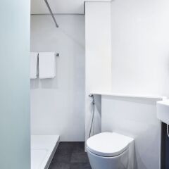 Отель ibis styles Sharjah Hotel ОАЭ, Шарджа - отзывы, цены и фото номеров - забронировать отель ibis styles Sharjah Hotel онлайн ванная