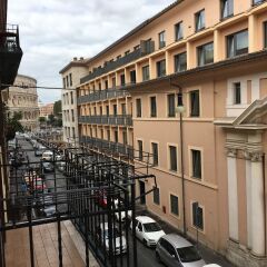 Отель Colosseo GuestHouse Рим балкон
