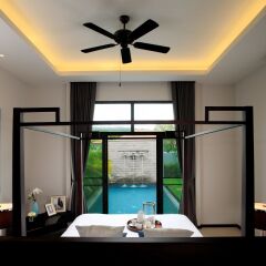Отель Two Villas Holiday Phuket Onyx Style Nai Harn Beach ванная