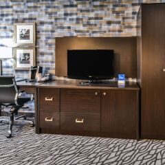 Отель Comfort Inn Montréal Aéroport Канада, Монреаль - отзывы, цены и фото номеров - забронировать отель Comfort Inn Montréal Aéroport онлайн удобства в номере фото 2
