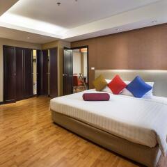 Апартаменты Rembrandt Towers Serviced Apartments Бангкок комната для гостей фото 4