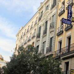 Отель Hostal Victoria I