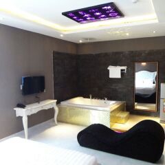 Love Point Hotel Adults Only комната для гостей