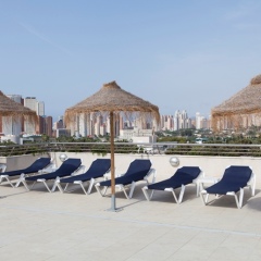 Отель Deloix Aqua Center Испания, Бенидорм - отзывы, цены и фото номеров - забронировать отель Deloix Aqua Center онлайн пляж фото 2