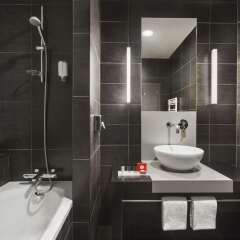 Отель Ramada Brussels Woluwe ванная