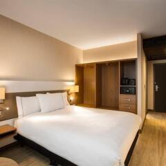AC Hotel by Marriott, Manchester Salford Quays комната для гостей