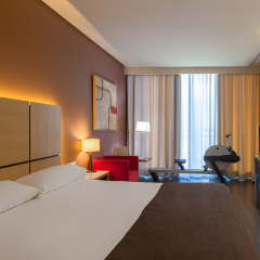 Hotel Silken Puerta de Valencia комната для гостей