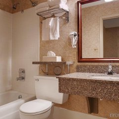 Quality Inn in Weston, United States of America from 114$, photos, reviews - zenhotels.com bathroom
