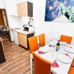 Апартаменты Like Home - Opera Apartments в номере фото 2