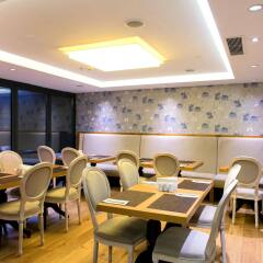 Отель GK Regency Suites