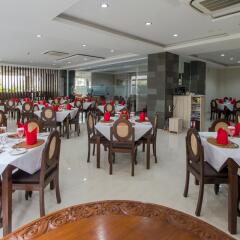 Отель Grand Puri Saron Yogyakarta питание
