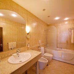 Отель Grand Hotel London Болгария, Варна - 1 отзыв об отеле, цены и фото номеров - забронировать отель Grand Hotel London онлайн ванная