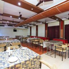 OYO 15468 Hotel Sharda питание