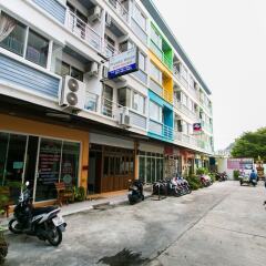 Отель ZEN Rooms Patong Nanai 8