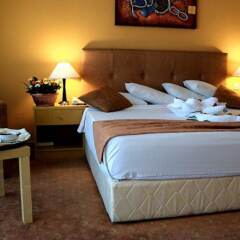 Gulf Rose Hotel сейф в номере