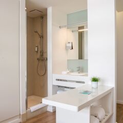Отель Ellington Hotel Berlin Германия, Берлин - 1 отзыв об отеле, цены и фото номеров - забронировать отель Ellington Hotel Berlin онлайн ванная фото 3