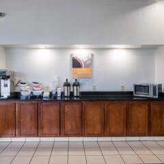 Отель Motel 6 Columbus OSU США, Колумбус - отзывы, цены и фото номеров - забронировать отель Motel 6 Columbus OSU онлайн питание