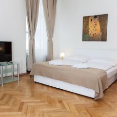 Апартаменты Welcome Apartment on Rybna комната для гостей фото 2