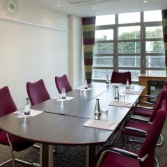 Отель Holiday Inn Birmingham Airport