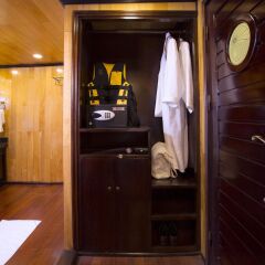 Отель Hera Cruises Вьетнам, Халонг - отзывы, цены и фото номеров - забронировать отель Hera Cruises онлайн сейф в номере