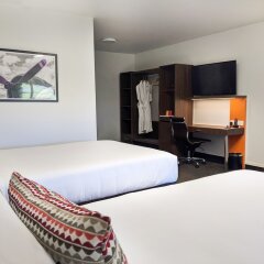 Hamilton Airport Hotel & Conference Centre удобства в номере