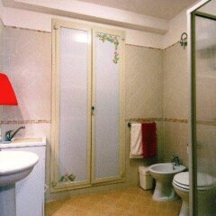 Отель B&B Bassotto Италия, Помпеи - отзывы, цены и фото номеров - забронировать отель B&B Bassotto онлайн ванная